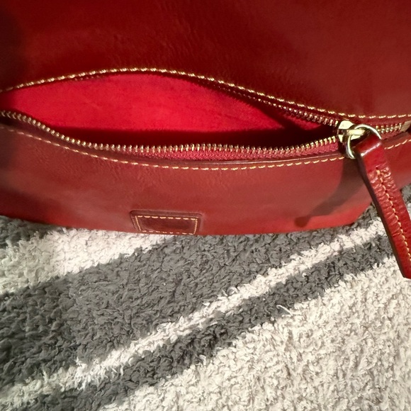 PRE-LOVED Dooney & Bourke Camden
Florentine Hobo Medium Shoulder
Bag - Picture 11 of 13